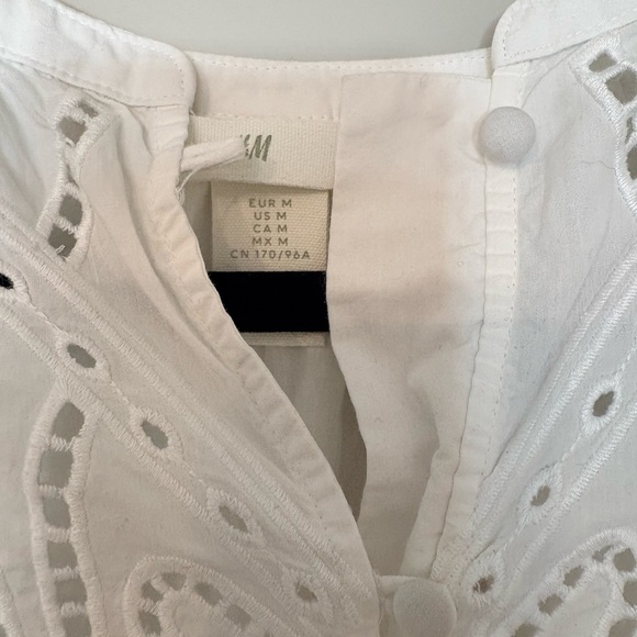 H&M White Eyelet Blouse - Picture 3 of 5